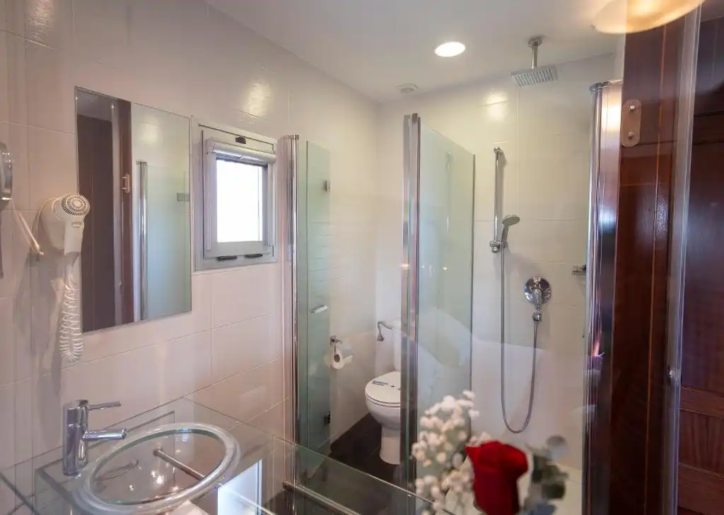 Bathroom of Buildings for sale in Jarandilla de la Vera