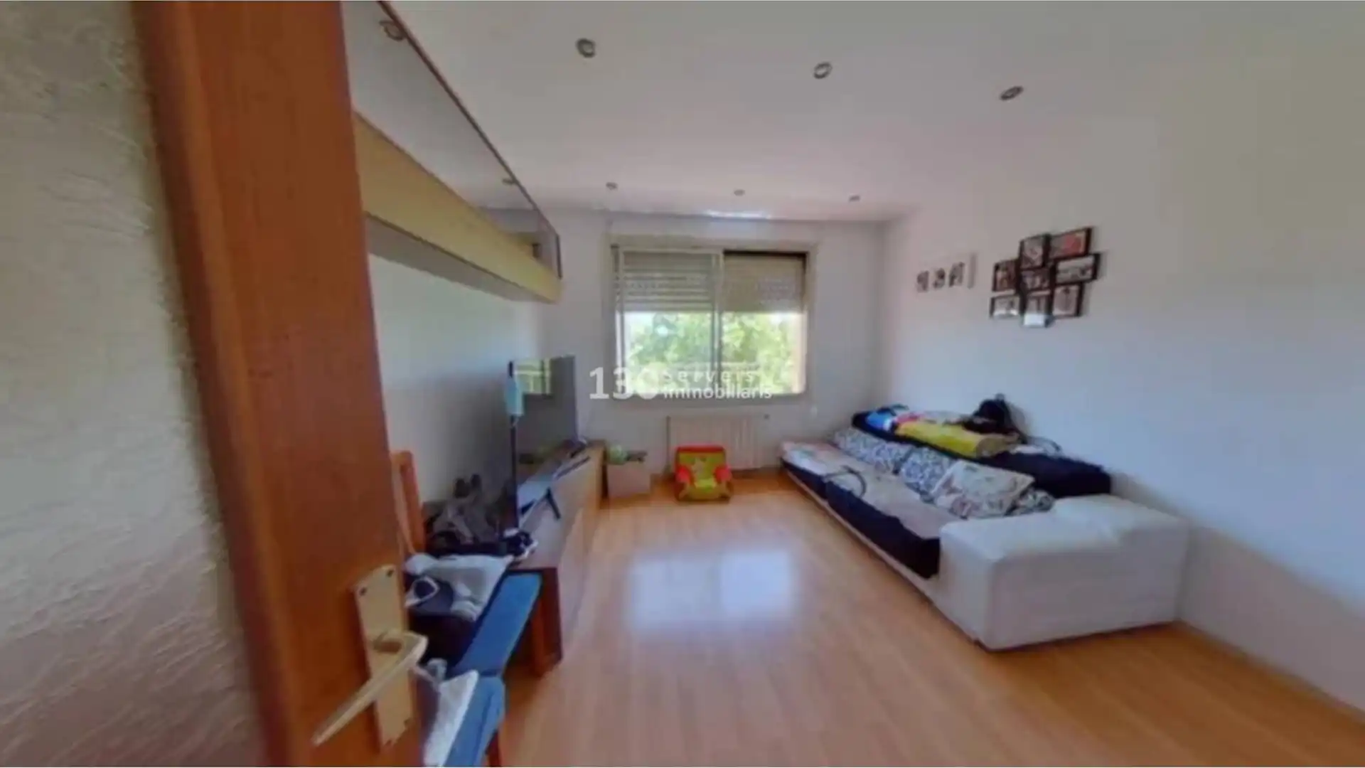 Bedroom of Flat for sale in  Barcelona Capital  with Parquet flooring