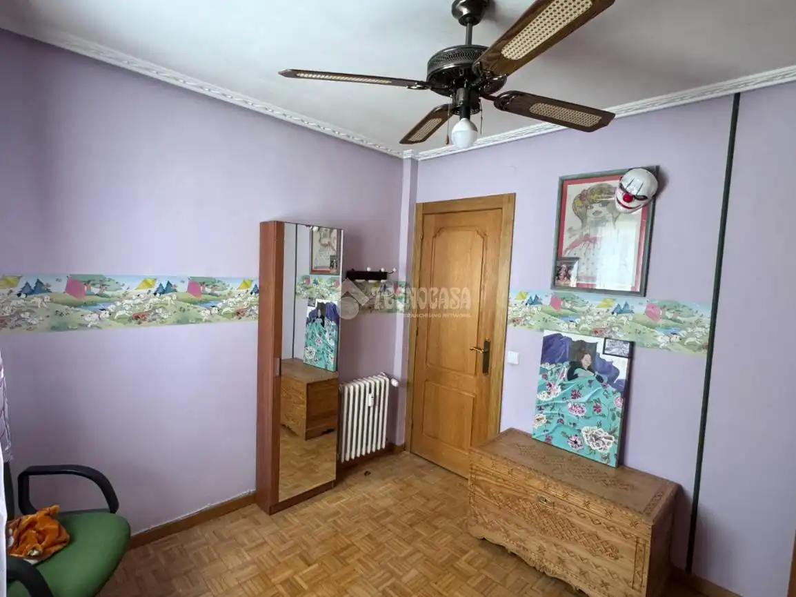 Habitación de Piso en venta en León Capital  con Calefacción y Parquet