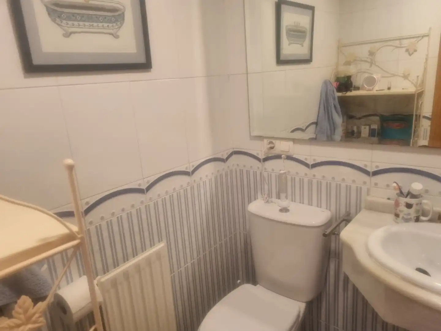 Bany de Apartament en venda en Burgos amb Calefacció i Traster
