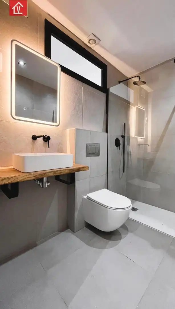 Bathroom of Houses for sale in Creu de Barberà - Sector Sud