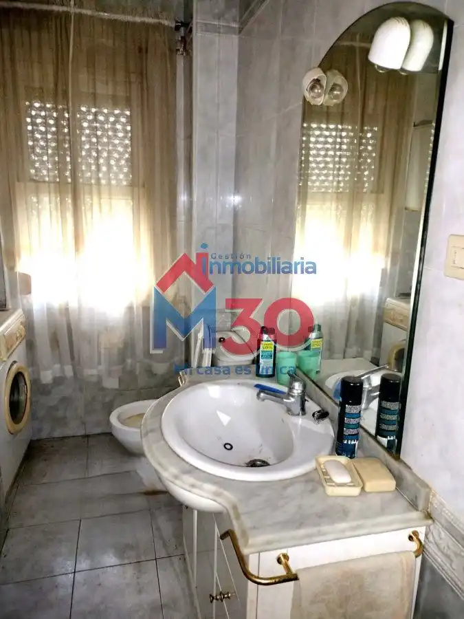 Badezimmer von Wohnung zum Verkauf in Miranda de Ebro mit Heizung