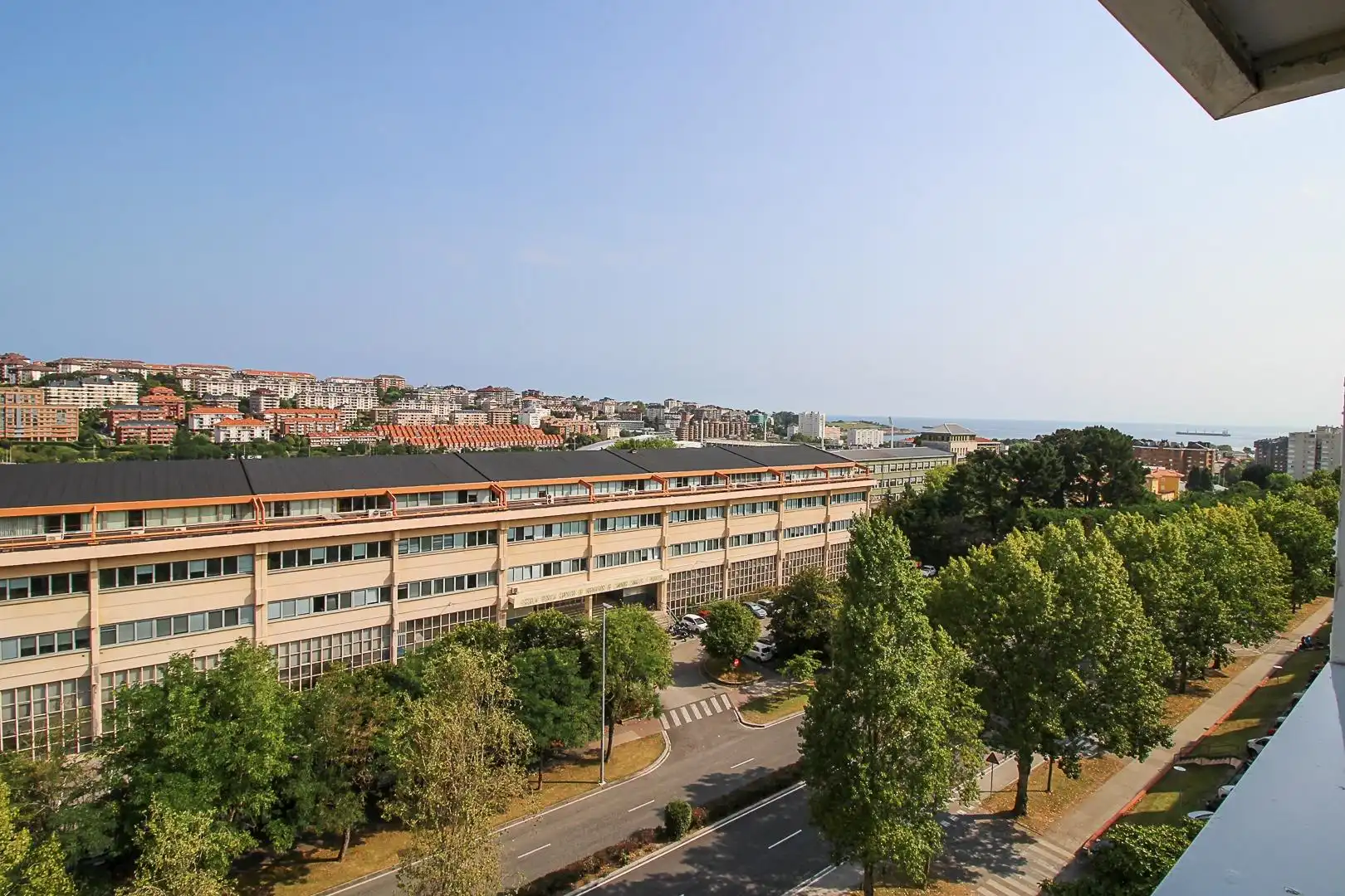 Vista exterior de Pis de lloguer en Santander amb Calefacció, Moblat i TV