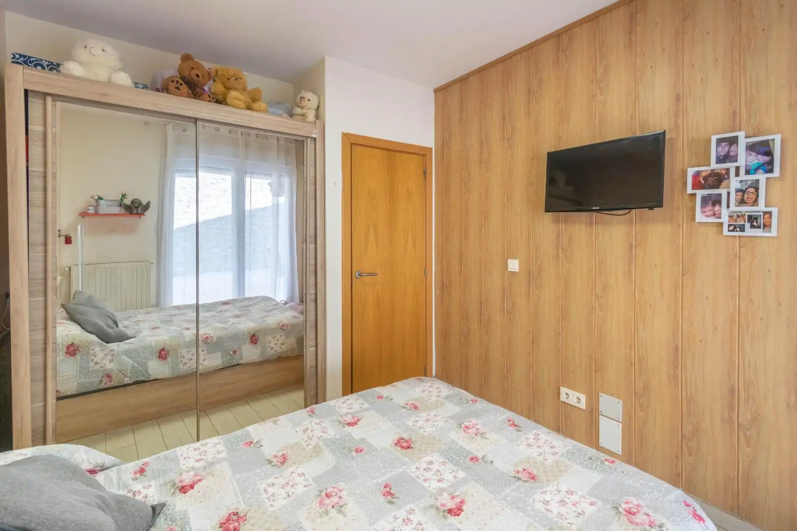 Dormitori de Casa adosada en venda en Beriáin amb Calefacció, Jardí privat i Terrassa