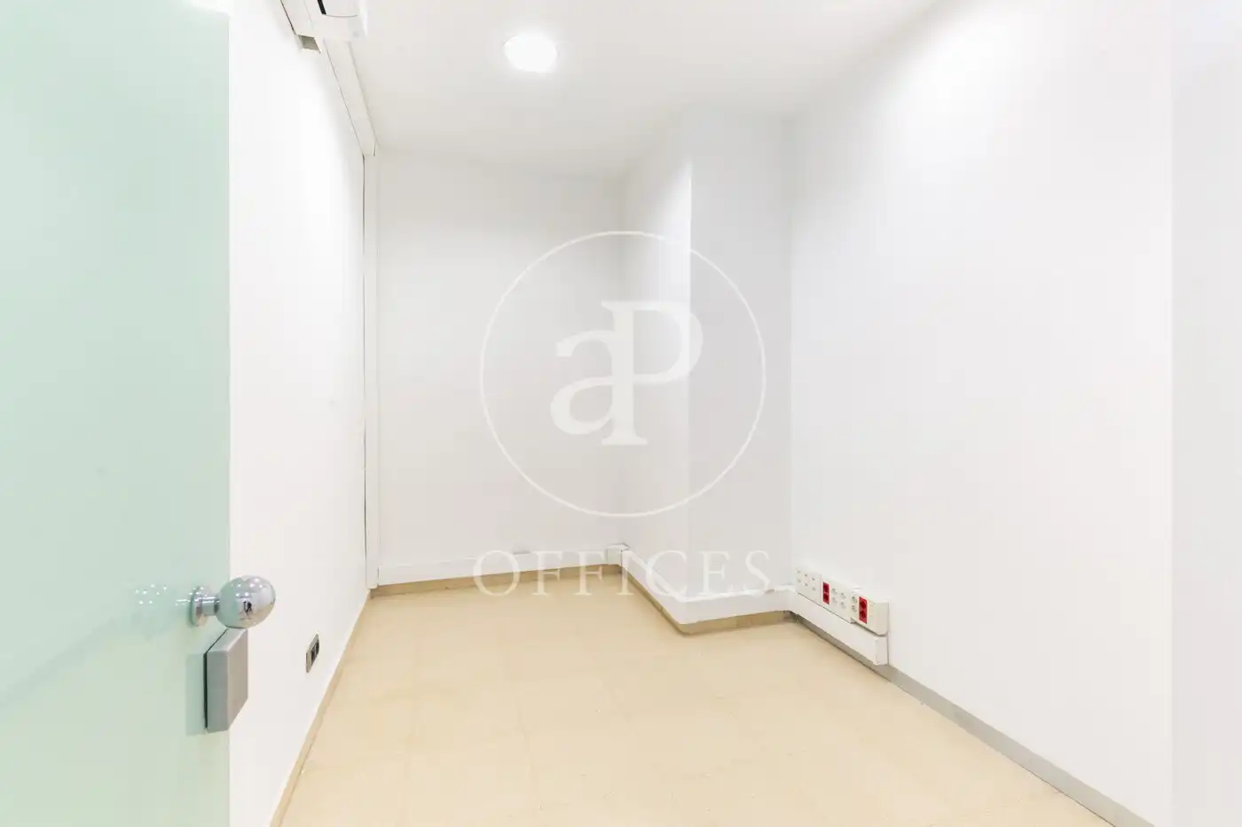 Ufficio con ascensore in affitto a Ronda de la Univ., imagen 14