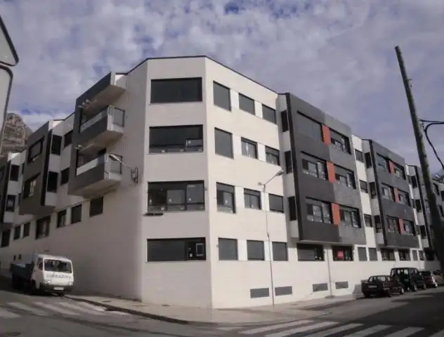 Piso en venta en C/ Divina Aurora