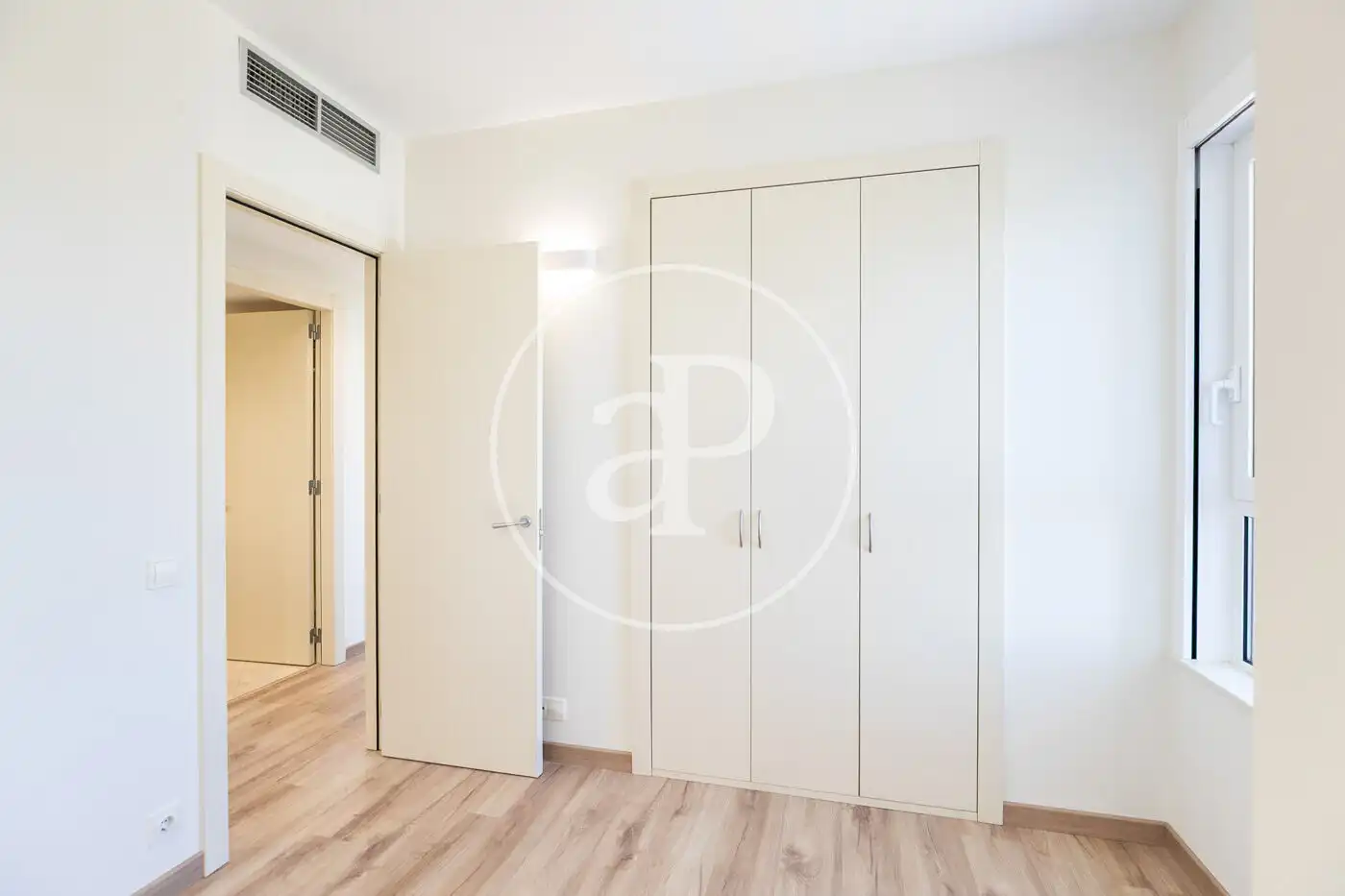 Habitación de Piso en venta en Barcelona con Aire acondicionado, Calefacción y Jardín privado
