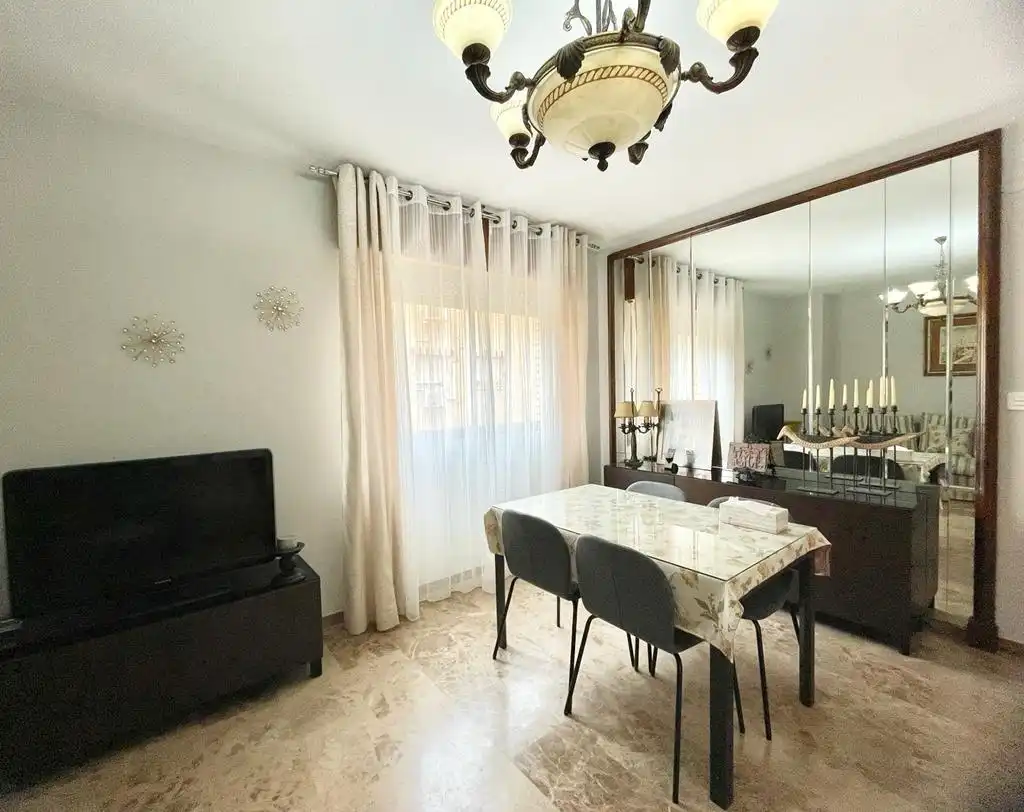 Sala de estar de Piso de alquiler en Granada con Aire acondicionado, Calefacción y Amueblado