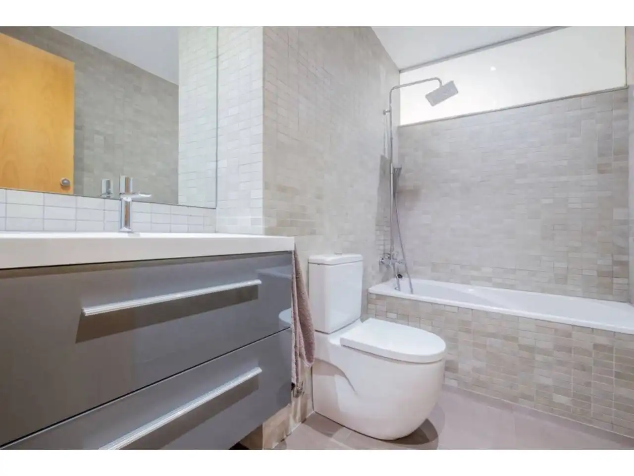 Bathroom of Houses for rent in Matadepera  with Heating, Private garden and Parquet flooring