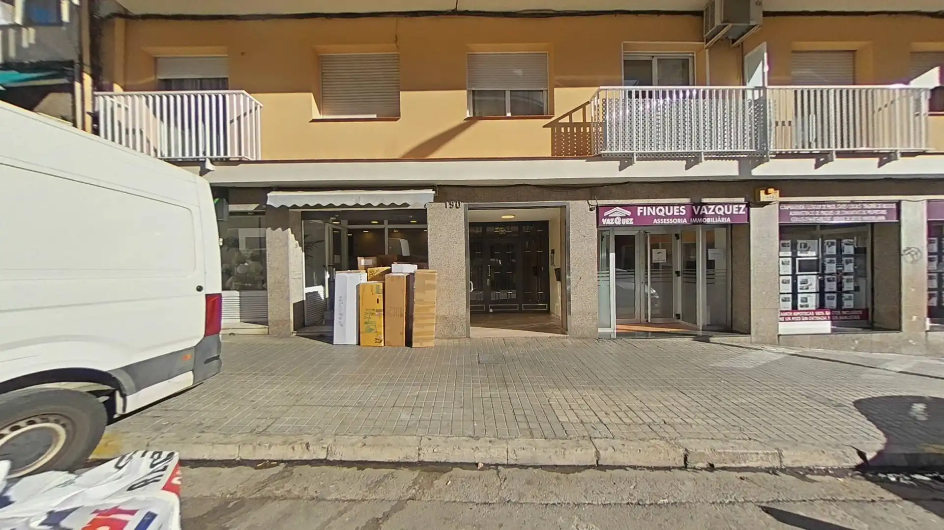 Pis amb ascensor en venda a Calle Coll I Pujol