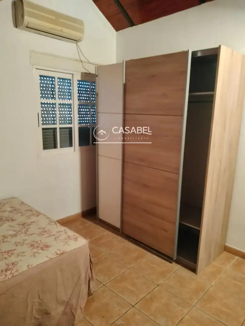 Dormitori de Casa o xalet de lloguer en Córdoba amb Aire condicionat, Terrassa i Traster