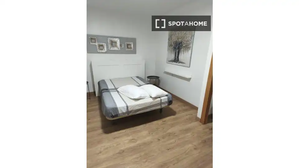 Schlafzimmer von Wohnung zur Miete in Terrassa mit Klimaanlage, Heizung und Möbliert