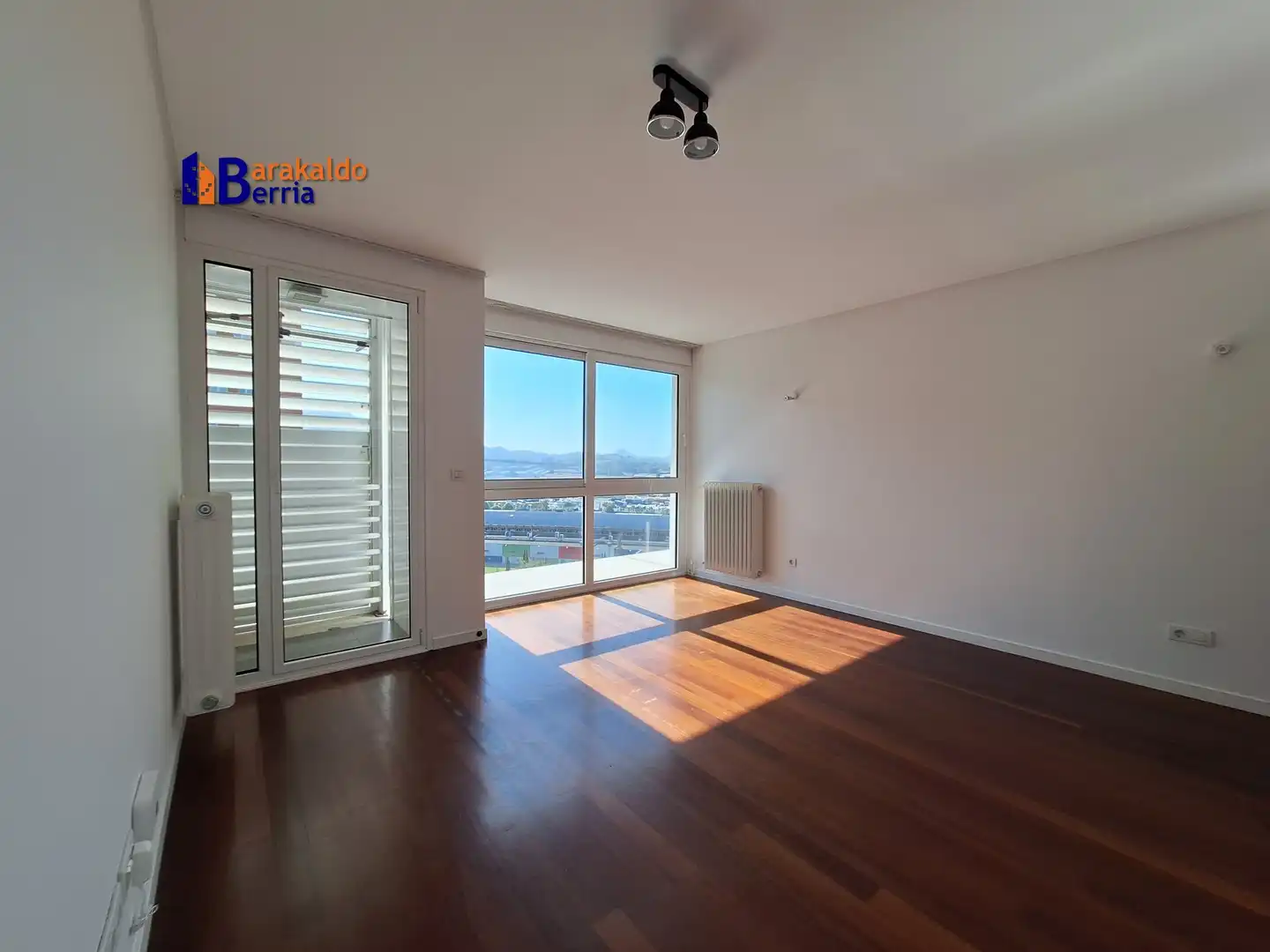 Sala de estar de Apartamento en venta en Barakaldo  con Calefacción