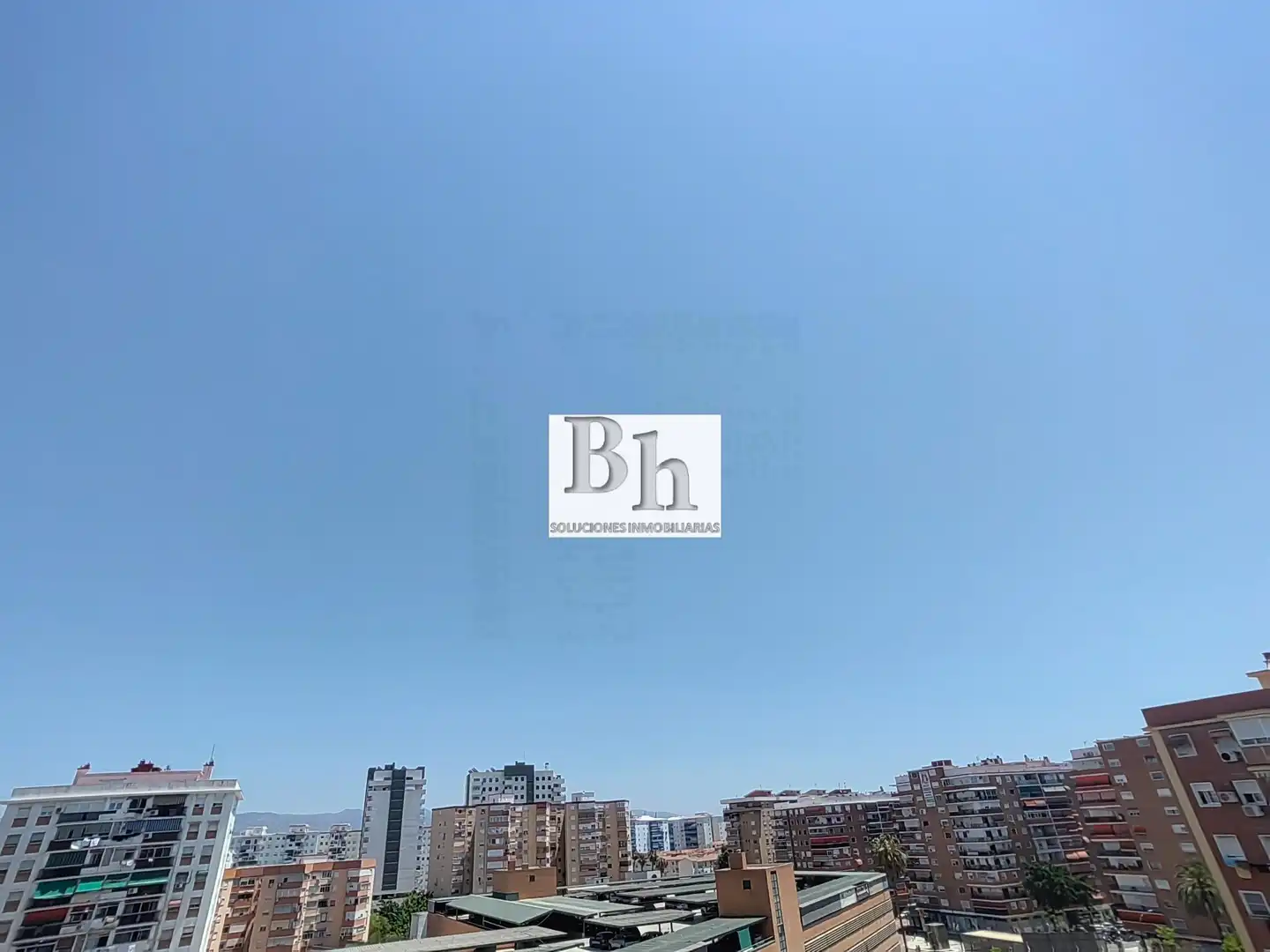 Vista exterior de Piso en venta en Málaga con Terraza