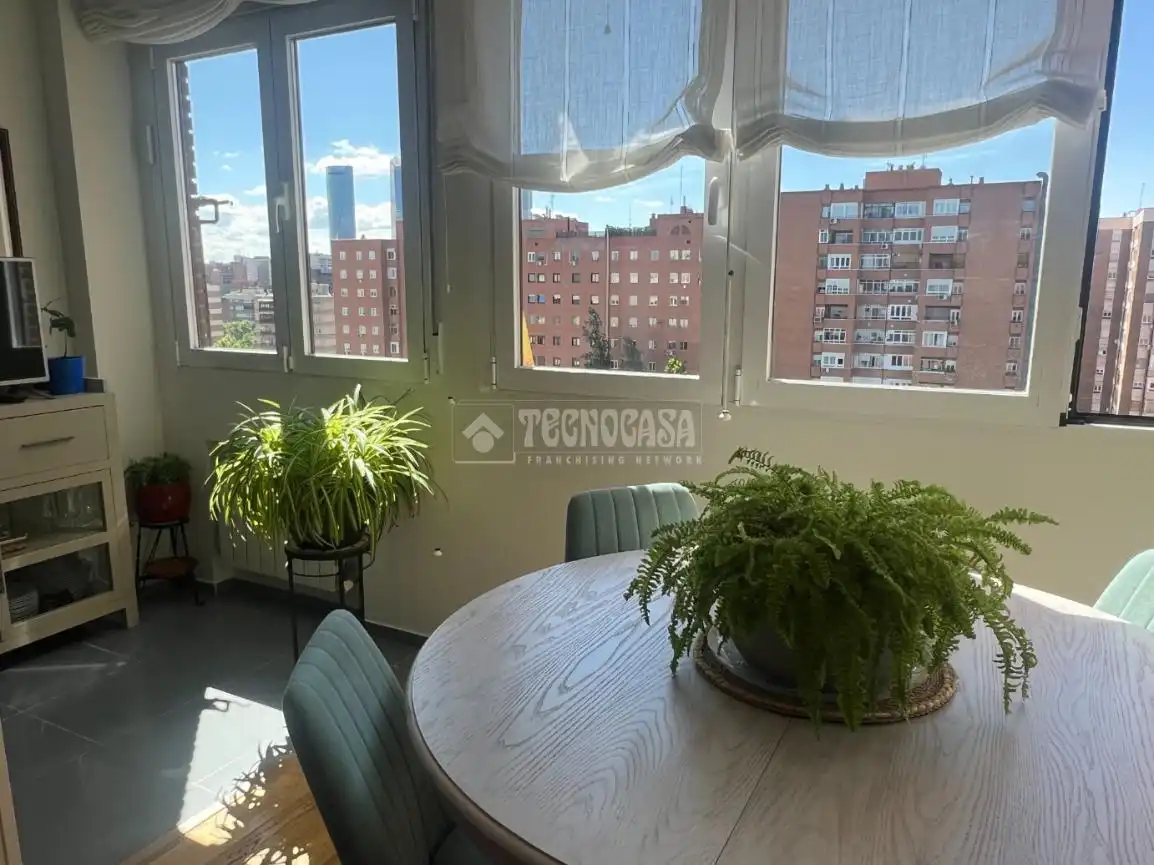 Habitación de Piso en venta en Madrid con Aire acondicionado y Calefacción