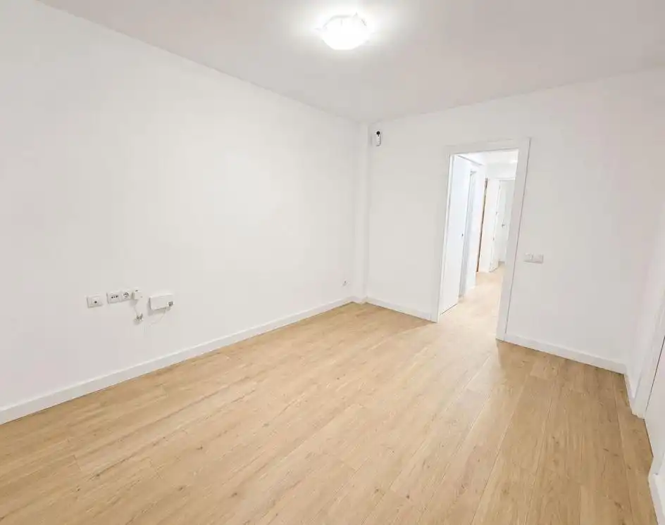 Planta baja en venta en Mataró con Parquet