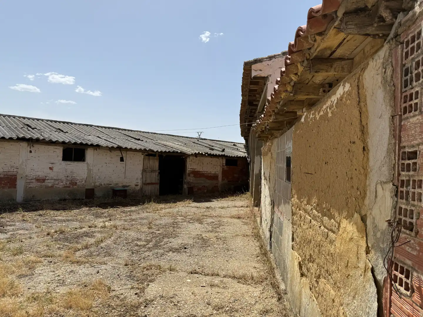 Vista exterior de Finca rústica en venta en Perales con Calefacción, Amueblado y Horno