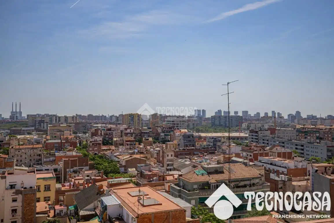 Vista exterior de Piso en venta en Barcelona