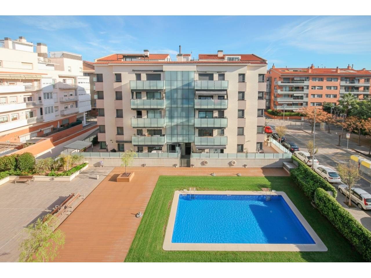 Piscina de Piso en venta en Castelldefels con Aire acondicionado, Calefacción y Parquet