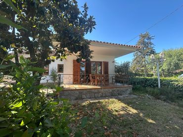 Casa amb piscina en venda a Begues