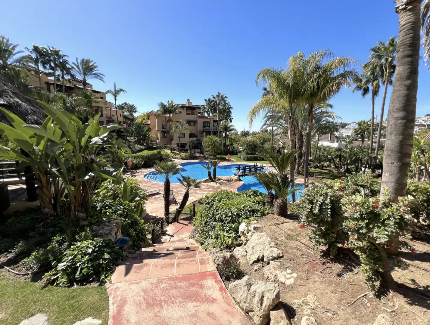 Jardín de Apartamento de alquiler en Estepona con Aire acondicionado, Calefacción y Terraza