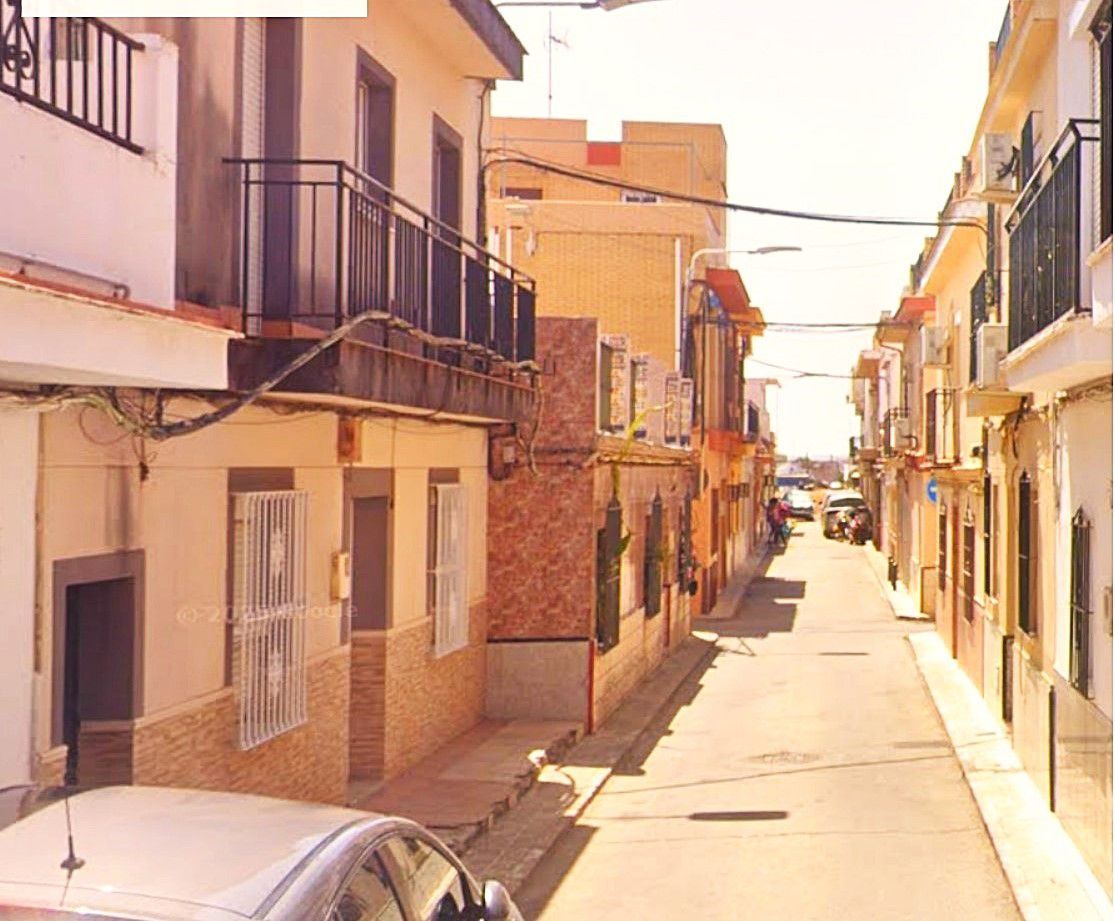 Vista exterior de Casa o xalet en venda en  Sevilla Capital amb Calefacció, Terrassa i Traster