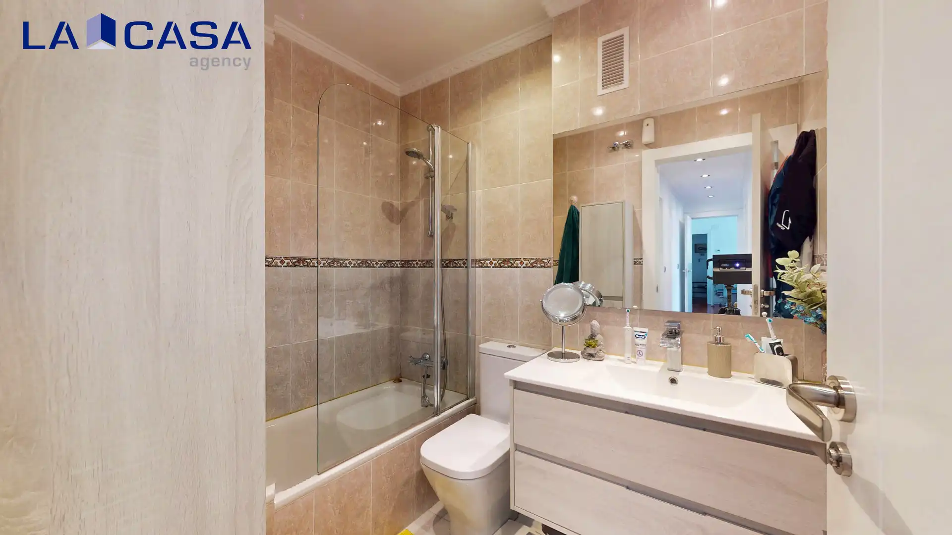 Baño de Piso en venta en Bilbao  con Trastero y Balcón