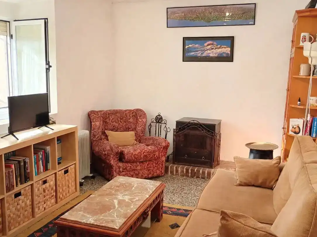 Sala d'estar de Pis en venda en Cea amb Jardí privat, Traster i Moblat