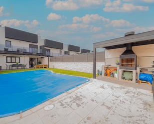 Swimming pool of House or chalet for sale in Navalcarnero  with Terrace and Swimming Pool