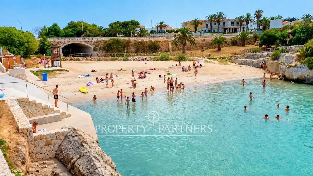 Vista exterior de Apartament en venda en Ciutadella de Menorca amb Aire condicionat, Calefacció i Jardí privat