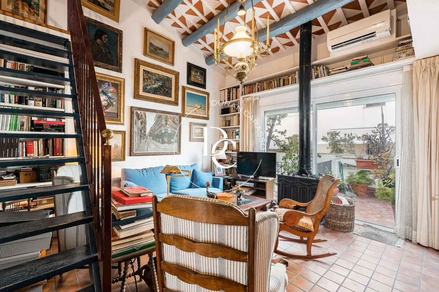 Living room of Houses for sale in Sitges  with Air Conditioner, Heating and Terrace