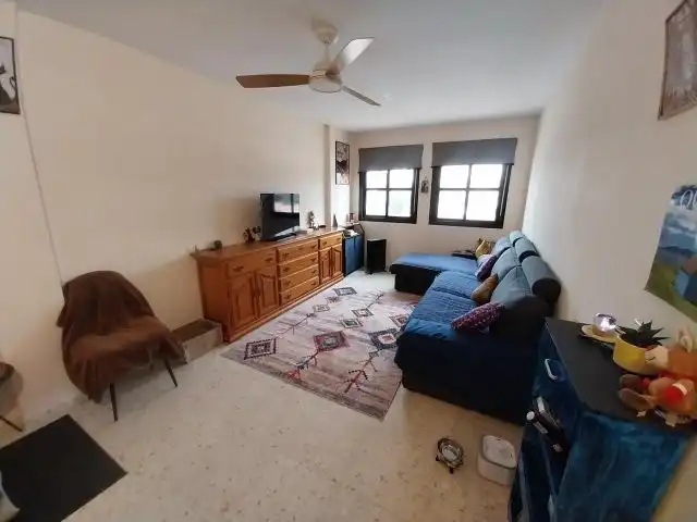 Wohnzimmer von Wohnung zum Verkauf in Manilva mit Privatgarten, Terrasse und Gemeinschaftspool
