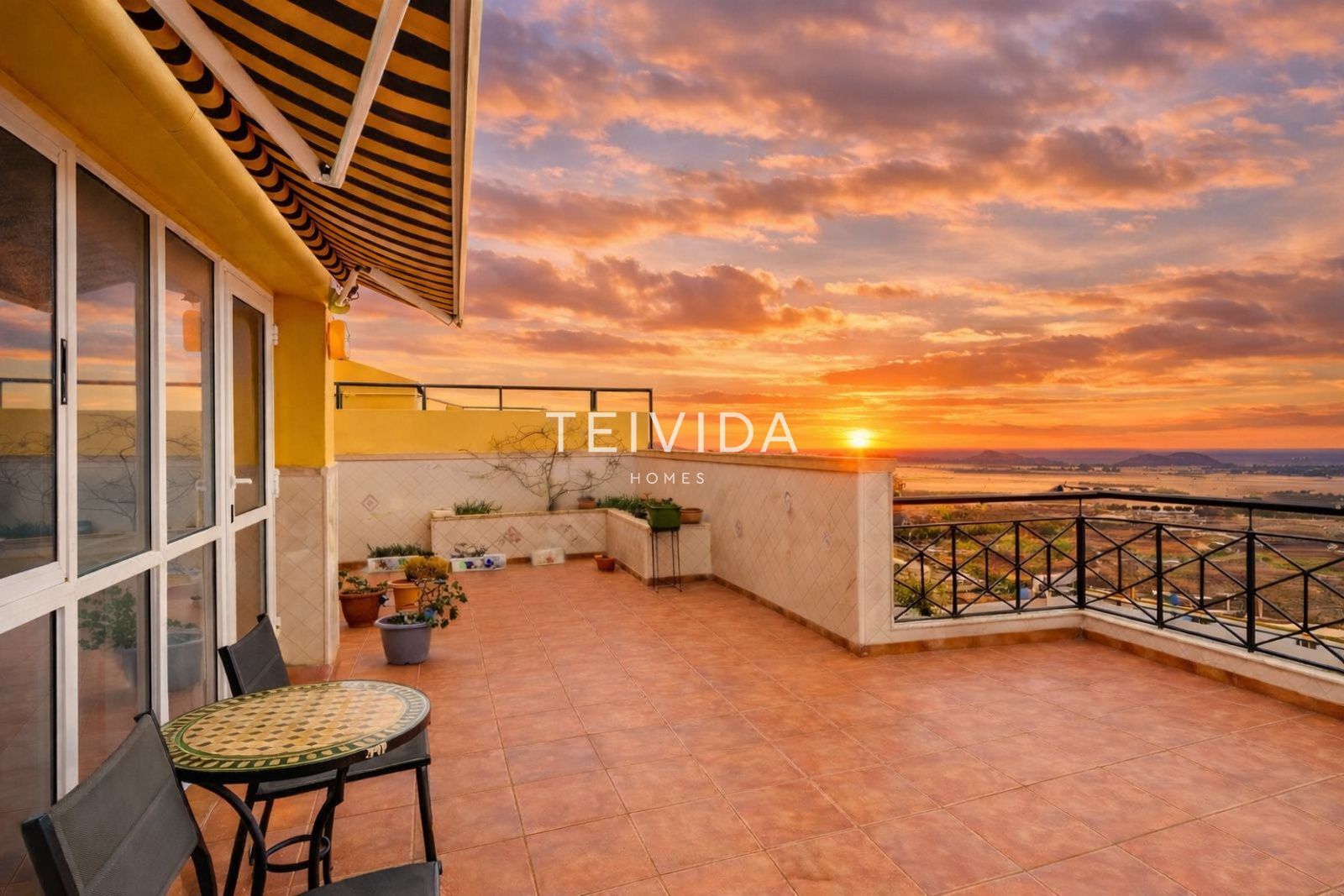 Attic for sale in Calle Duquela, Cho - Parque de la Reina