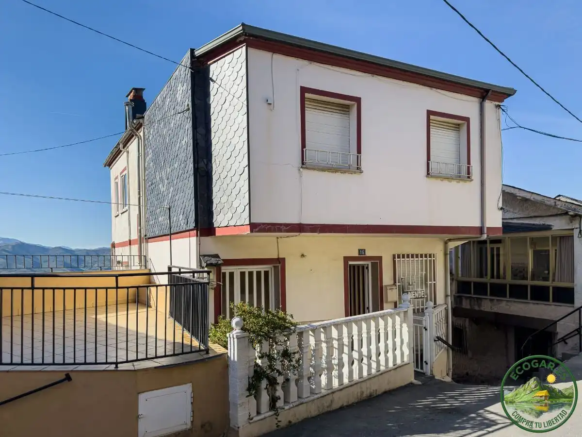 Casa en venda a Calle Cebreiro