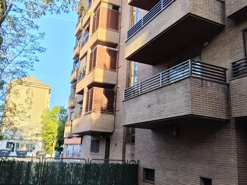 Vista exterior de Pis en venda en  Madrid Capital amb Aire condicionat i Terrassa