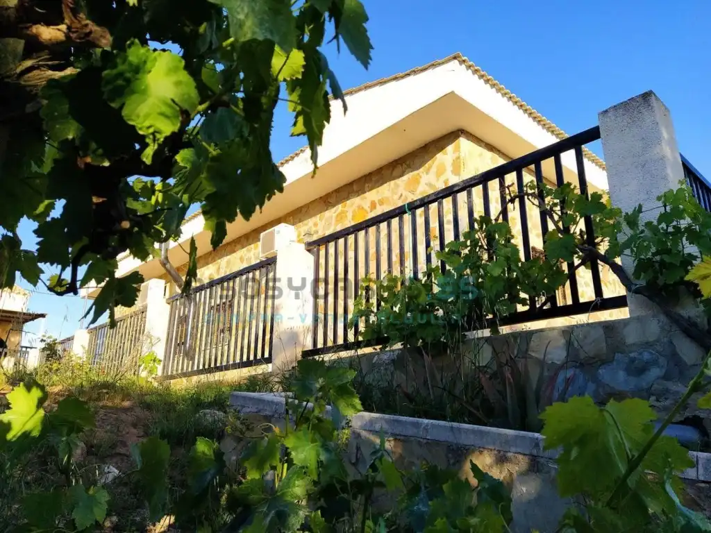 Vista exterior de Casa o chalet en venta en Catadau con Aire acondicionado, Jardín privado y Terraza