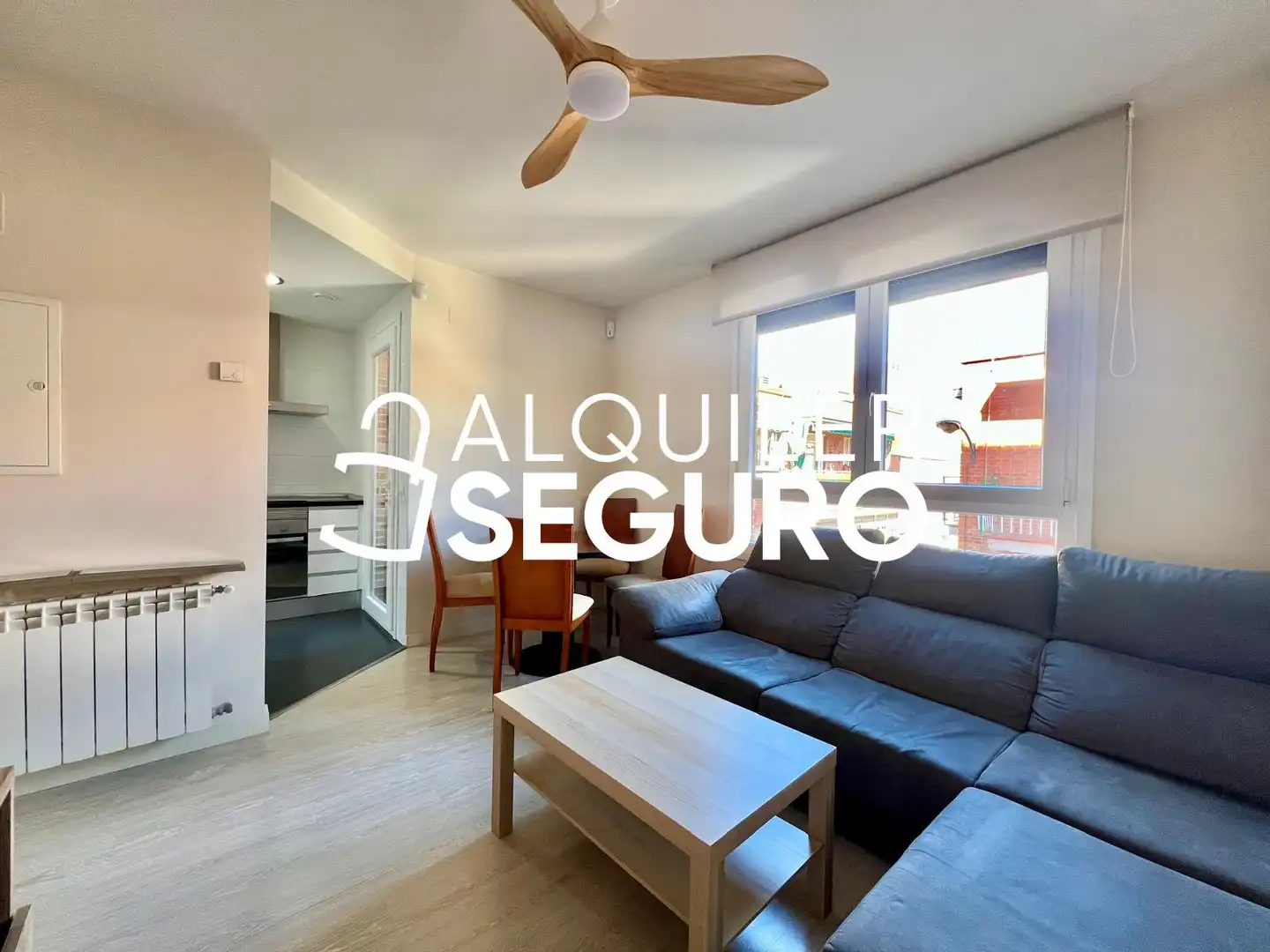 Sala d'estar de Pis de lloguer en Madrid amb Calefacció, Traster i Moblat