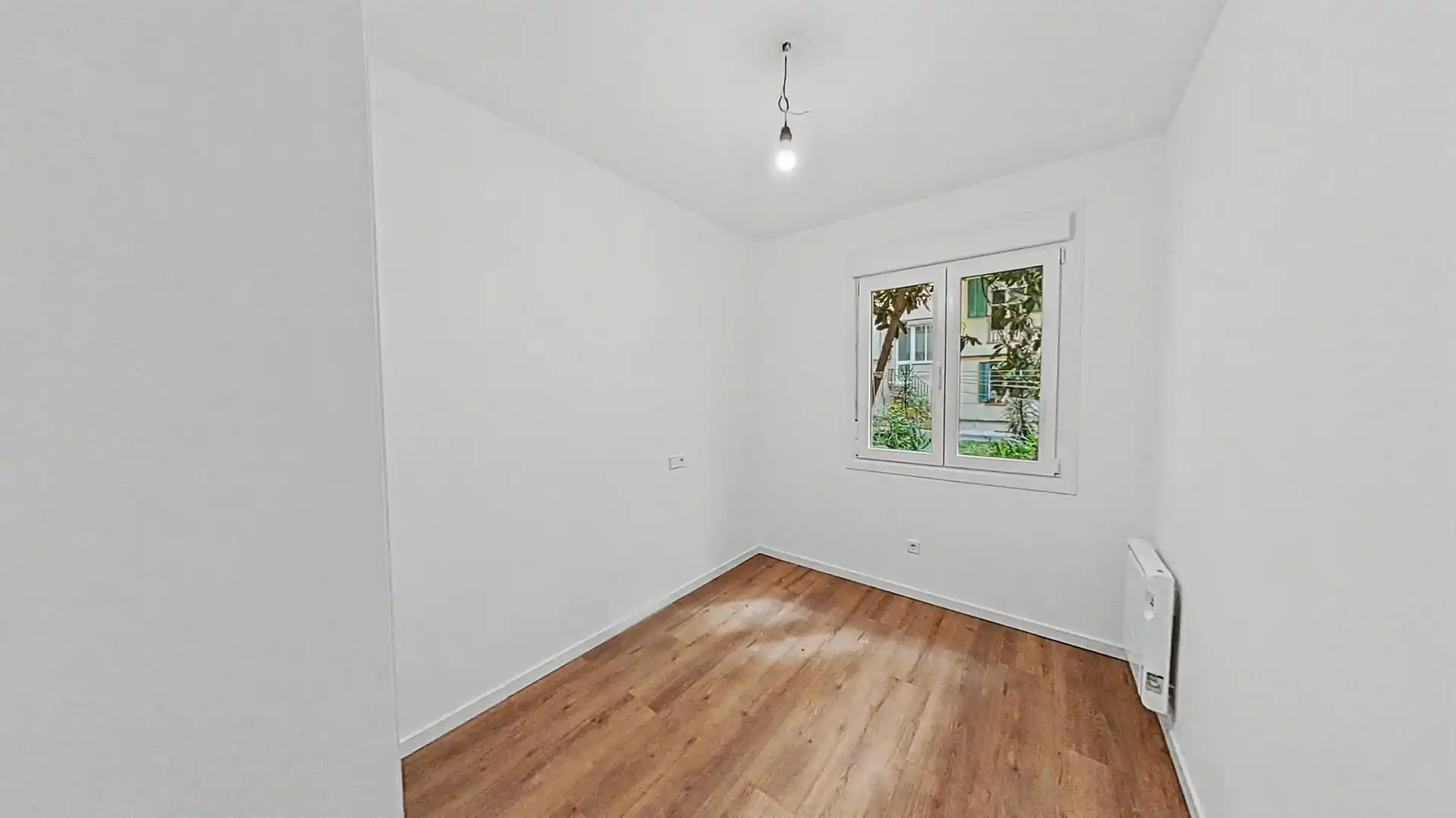 Bedroom of Flat for rent in Madrid  with Oven and Washing machine