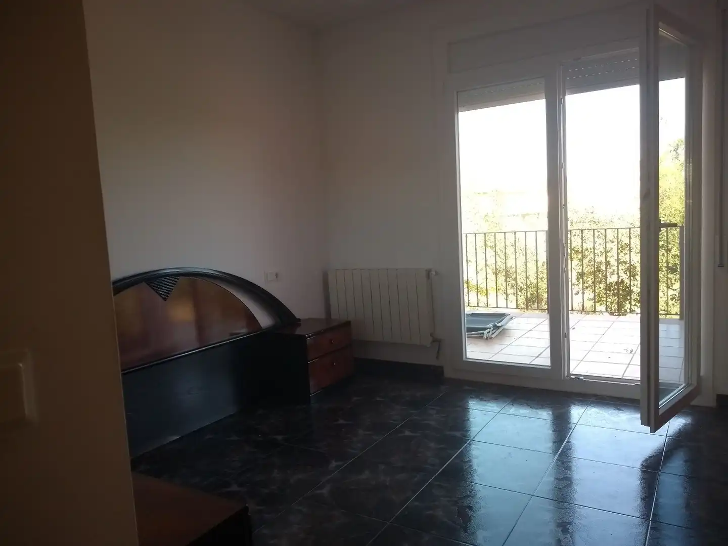 Dormitori de Finca rústica en venda en Bàscara amb Aire condicionat, Calefacció i Jardí privat
