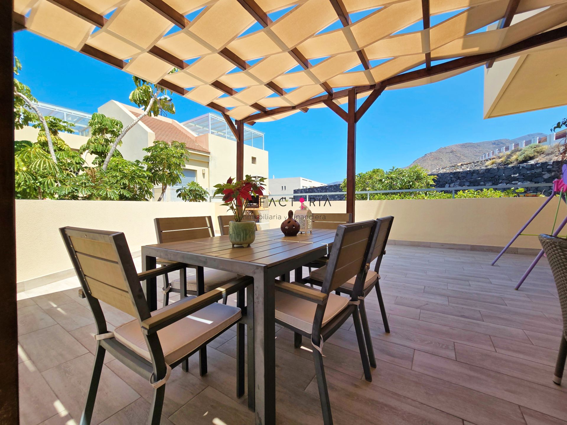 Terrassa de Casa adosada en venda en Santiago del Teide amb Aire condicionat, Jardí privat i Terrassa