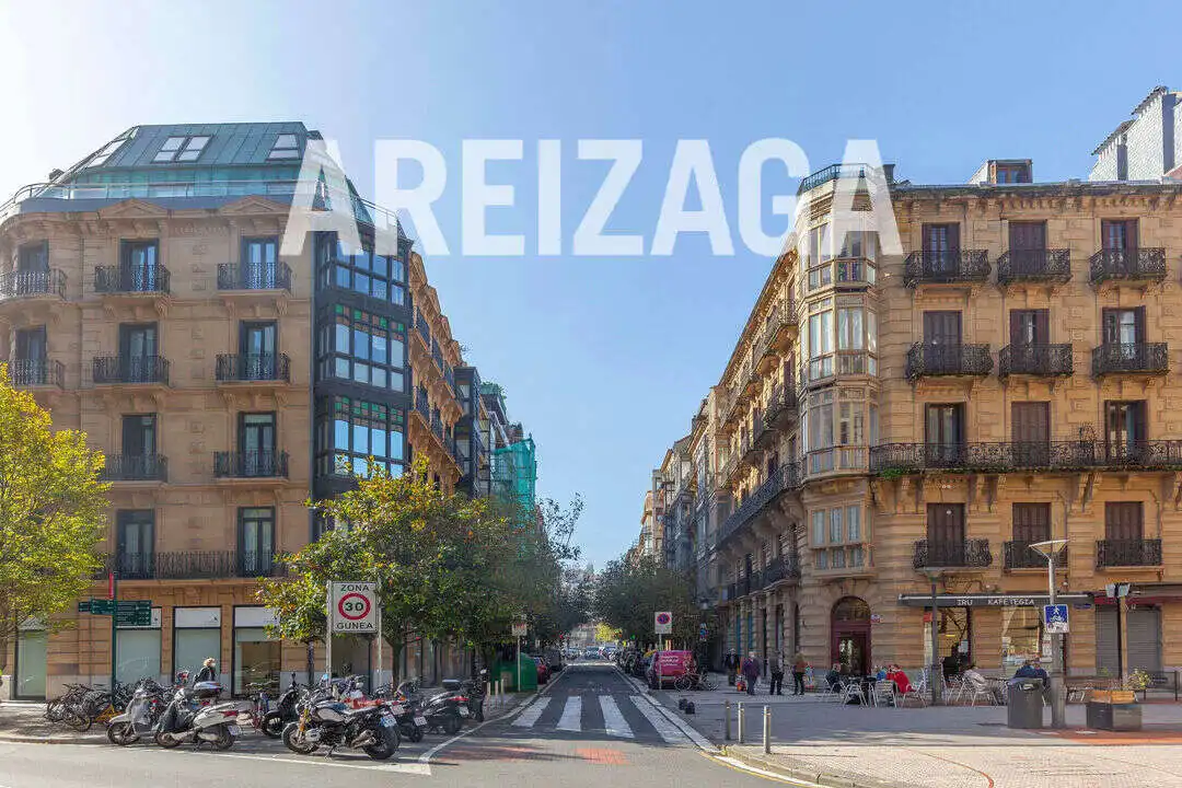 Exterior view of Flat for sale in Donostia - San Sebastián   with Heating and Balcony