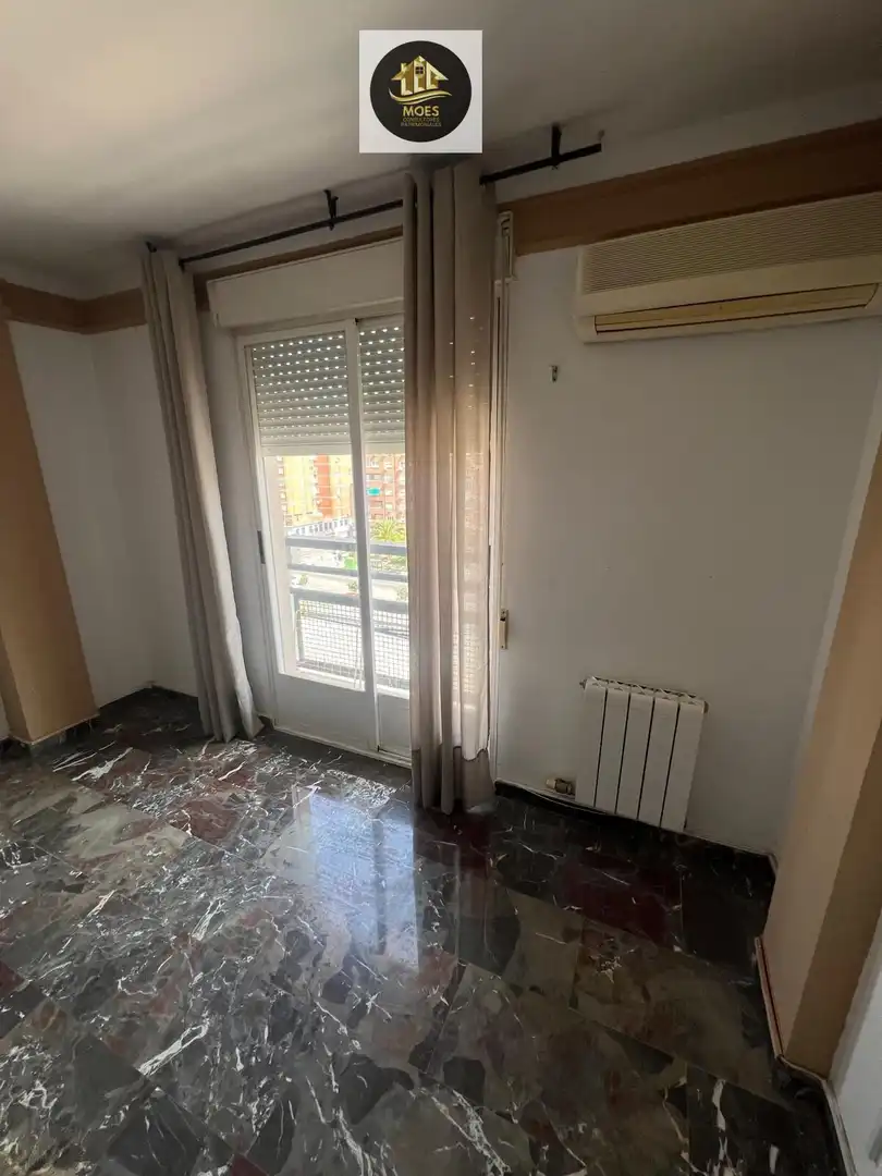 Bedroom of Flat for sale in Jaén  with Heating, Storage room and Balcony