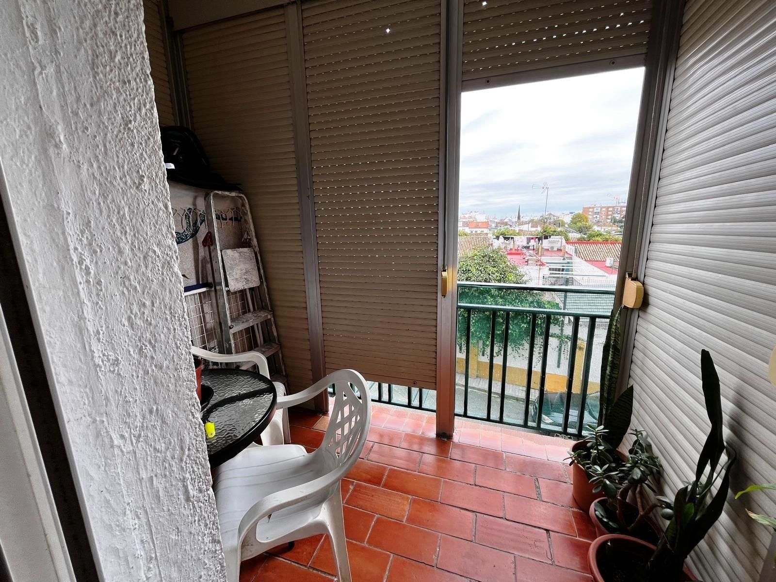 Balcony of Flat for sale in Castilleja de la Cuesta  with Air Conditioner and Terrace