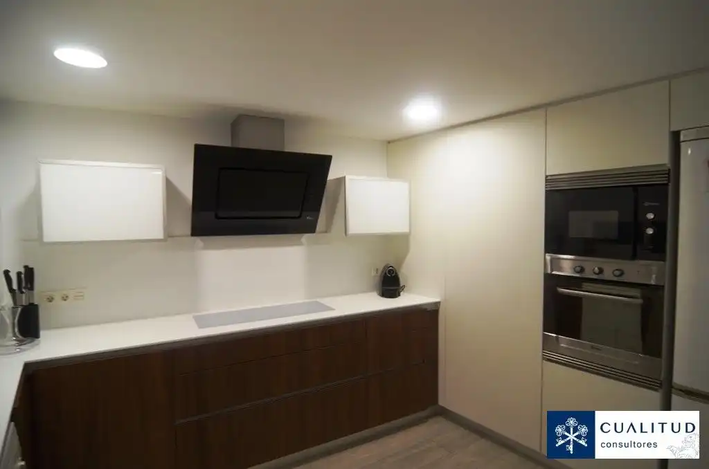 Cocina de Casa o chalet en venta en Castellón de la Plana / Castelló de la Plana con Calefacción, Parquet y Terraza