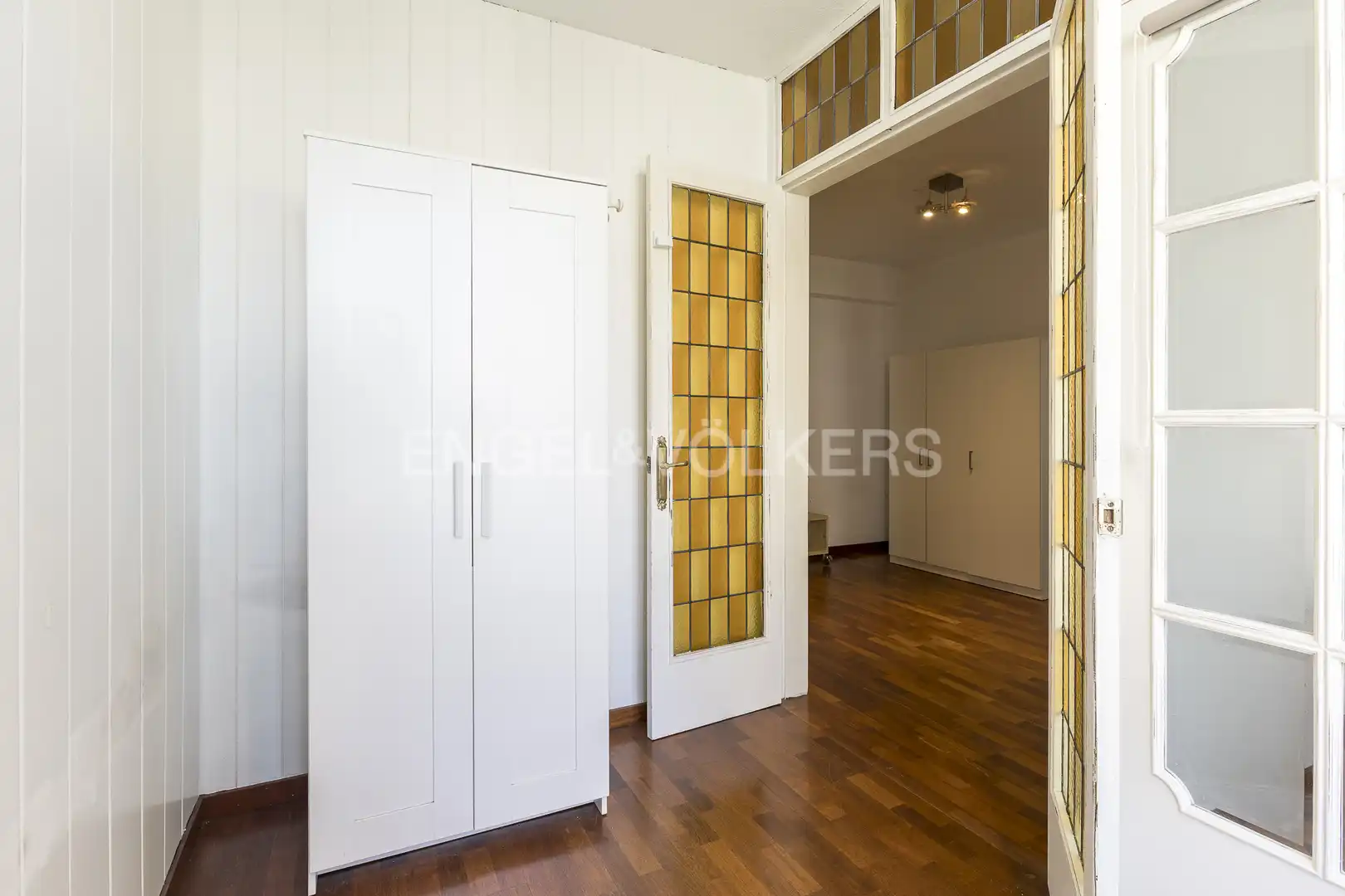 Piso en venta en Barcelona con Calefacción y Parquet