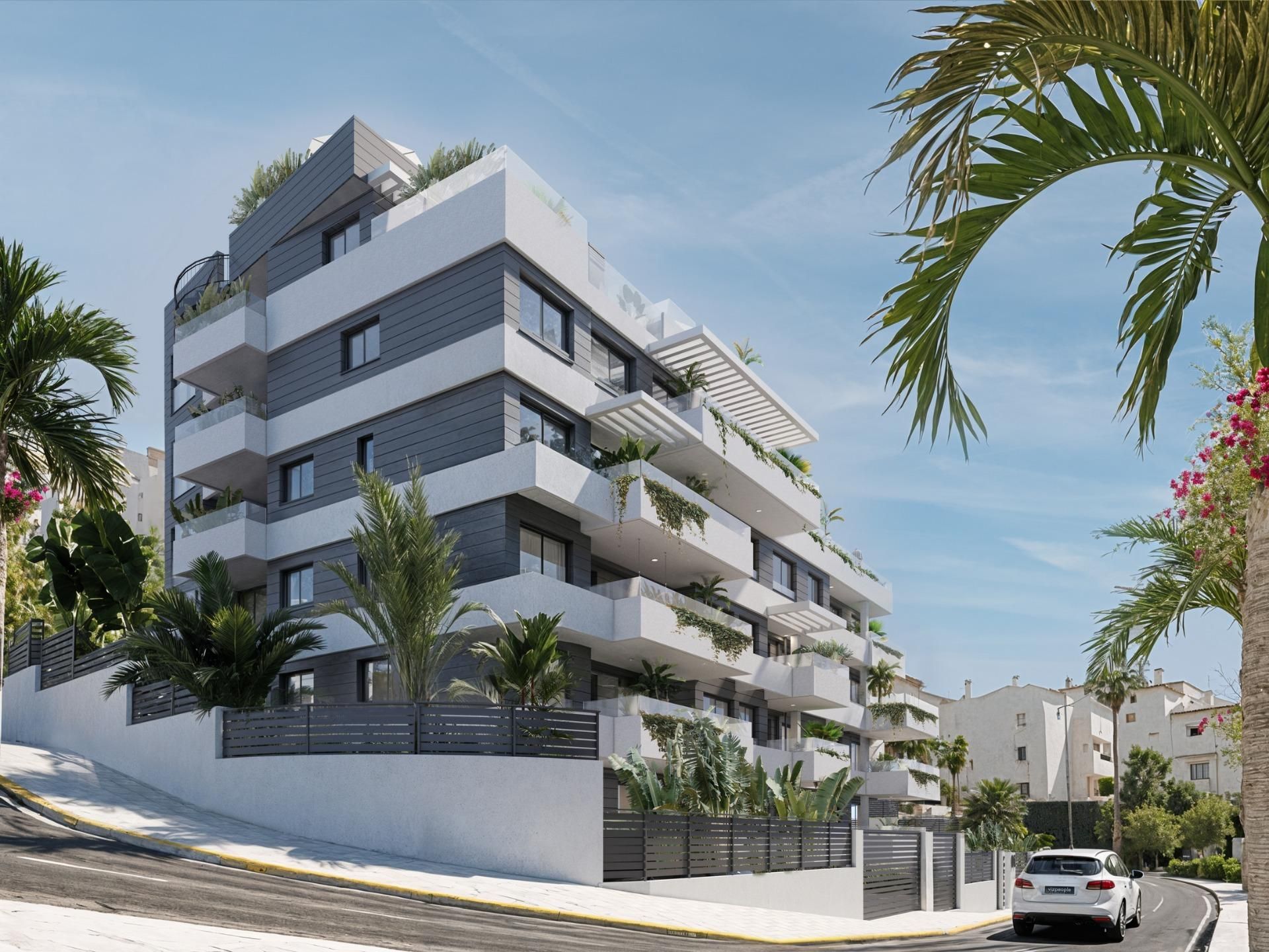 Vista exterior de Planta baixa en venda en Estepona amb Jardí privat, Terrassa i Piscina comunitària