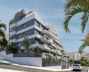 Vista exterior de Planta baixa en venda en Estepona amb Jardí privat, Terrassa i Piscina comunitària