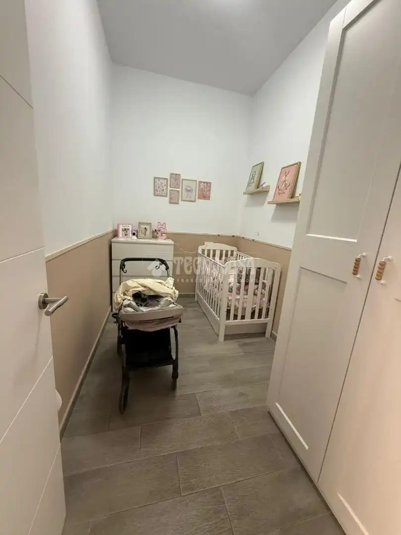 Flat for sale in Sevilla  with Air Conditioner
