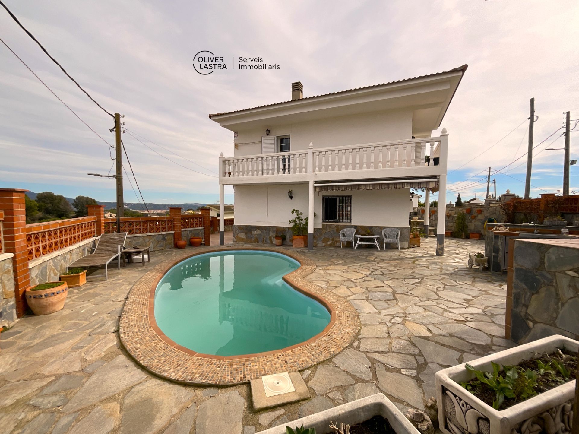 Vista exterior de Casa o xalet en venda en Esparreguera amb Aire condicionat, Calefacció i Jardí privat