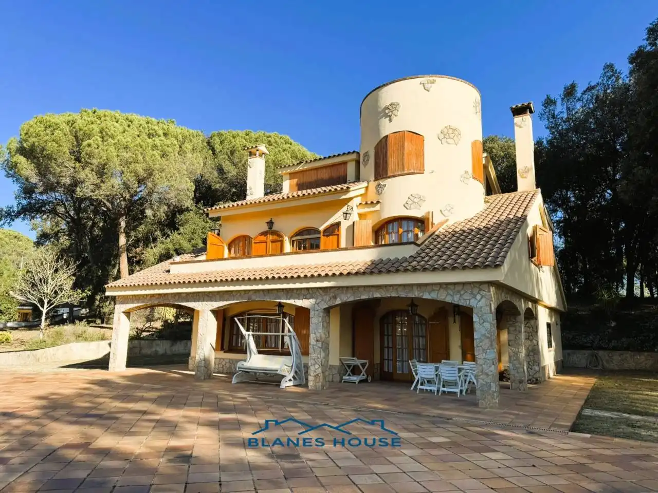 Vista exterior de Finca rústica en venda en Sant Feliu de Buixalleu amb Calefacció, Jardí privat i Terrassa